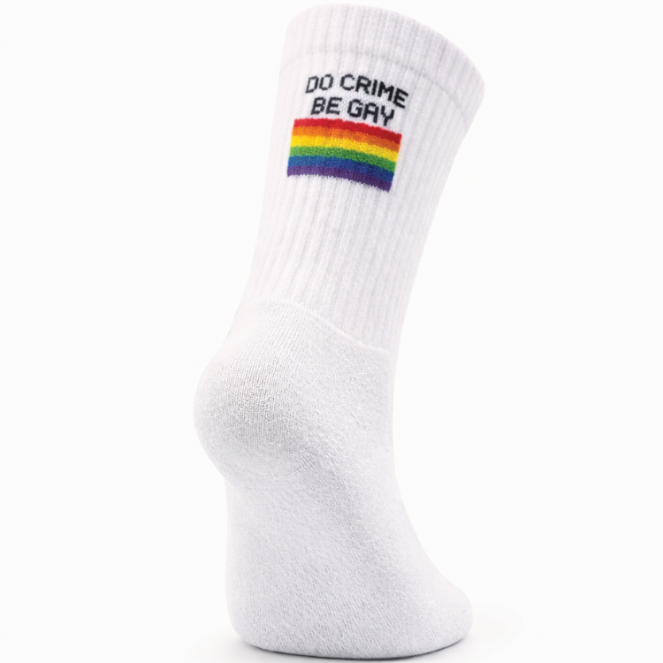 Pride Socken „Do Crime Be Gay“ – Regenbogen Flagge (Gr. 35-39)